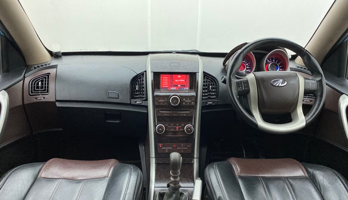 2013 Mahindra XUV500 W8 FWD, Diesel, Manual, 73,303 km, Dashboard