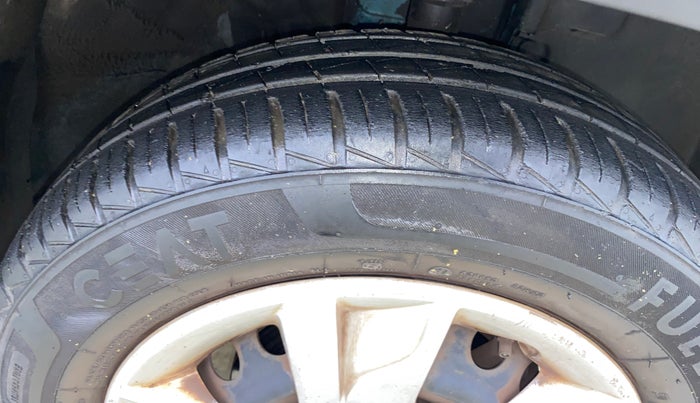 2021 Renault Kwid RXT 1.0 AMT (O), Petrol, Automatic, 24,947 km, Right Front Tyre Tread