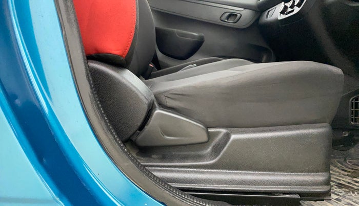 2021 Renault Kwid RXT 1.0 AMT (O), Petrol, Automatic, 24,947 km, Driver Side Adjustment Panel