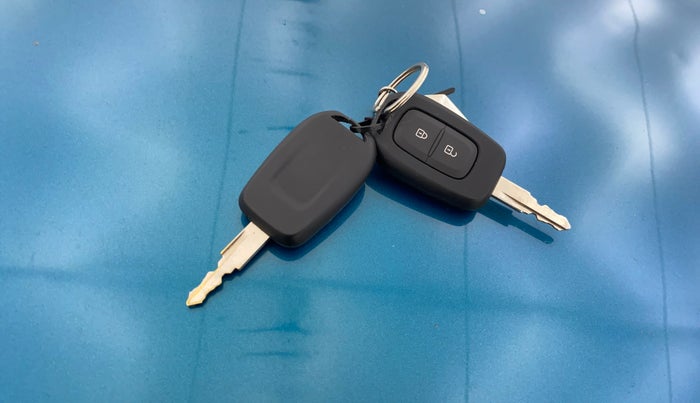 2021 Renault Kwid RXT 1.0 AMT (O), Petrol, Automatic, 24,947 km, Key Close Up