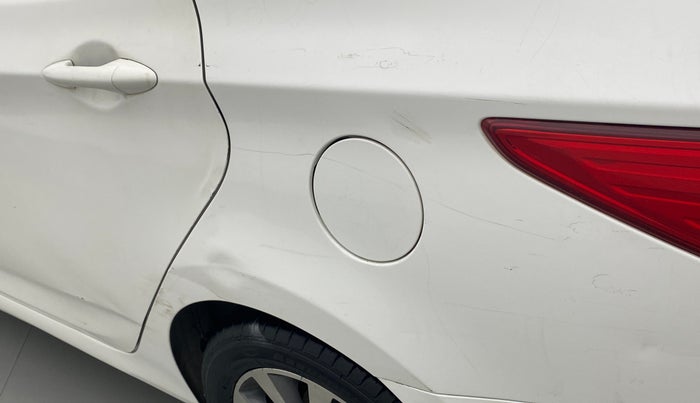 2016 Hyundai Verna 1.6 CRDI SX, Diesel, Manual, 80,425 km, Left quarter panel - Slightly dented