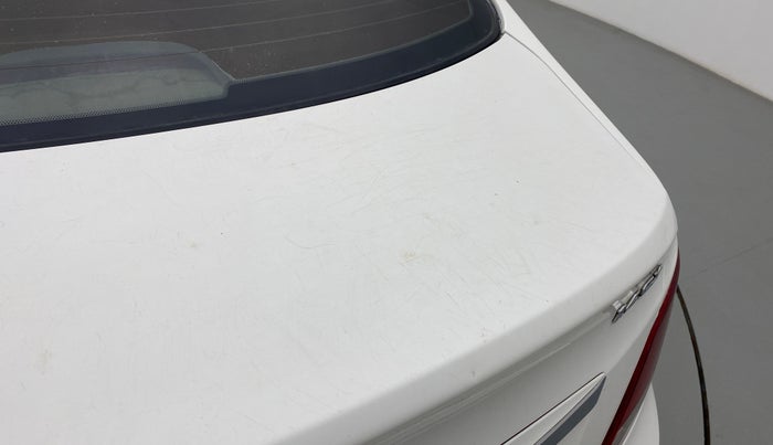 2016 Hyundai Verna 1.6 CRDI SX, Diesel, Manual, 80,425 km, Dicky (Boot door) - Minor scratches