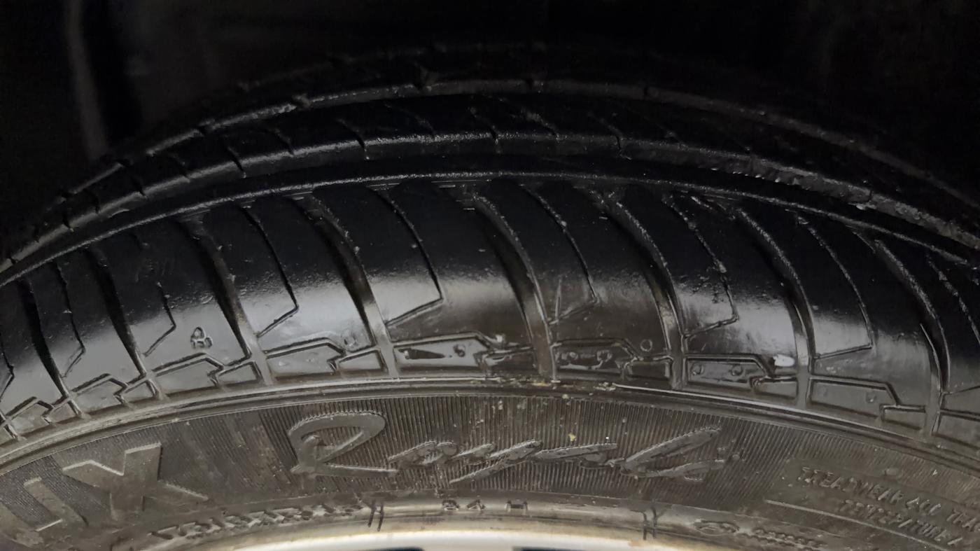 2018 Toyota YARIS V CVT, Petrol, Automatic, 53,045 km, Left Front Tyre Tread