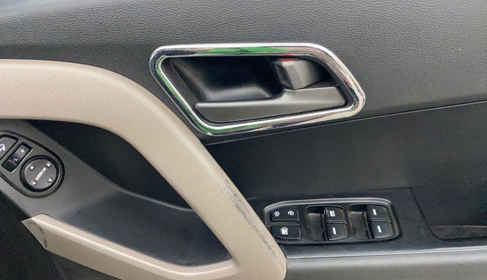 2017 Hyundai Creta SX PLUS AT 1.6 PETROL, Petrol, Automatic, 94,137 km, Driver Side Door Panels Control