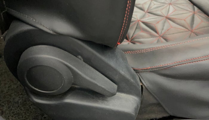 2020 Tata ALTROZ XE PETROL, Petrol, Manual, 34,131 km, Driver Side Adjustment Panel