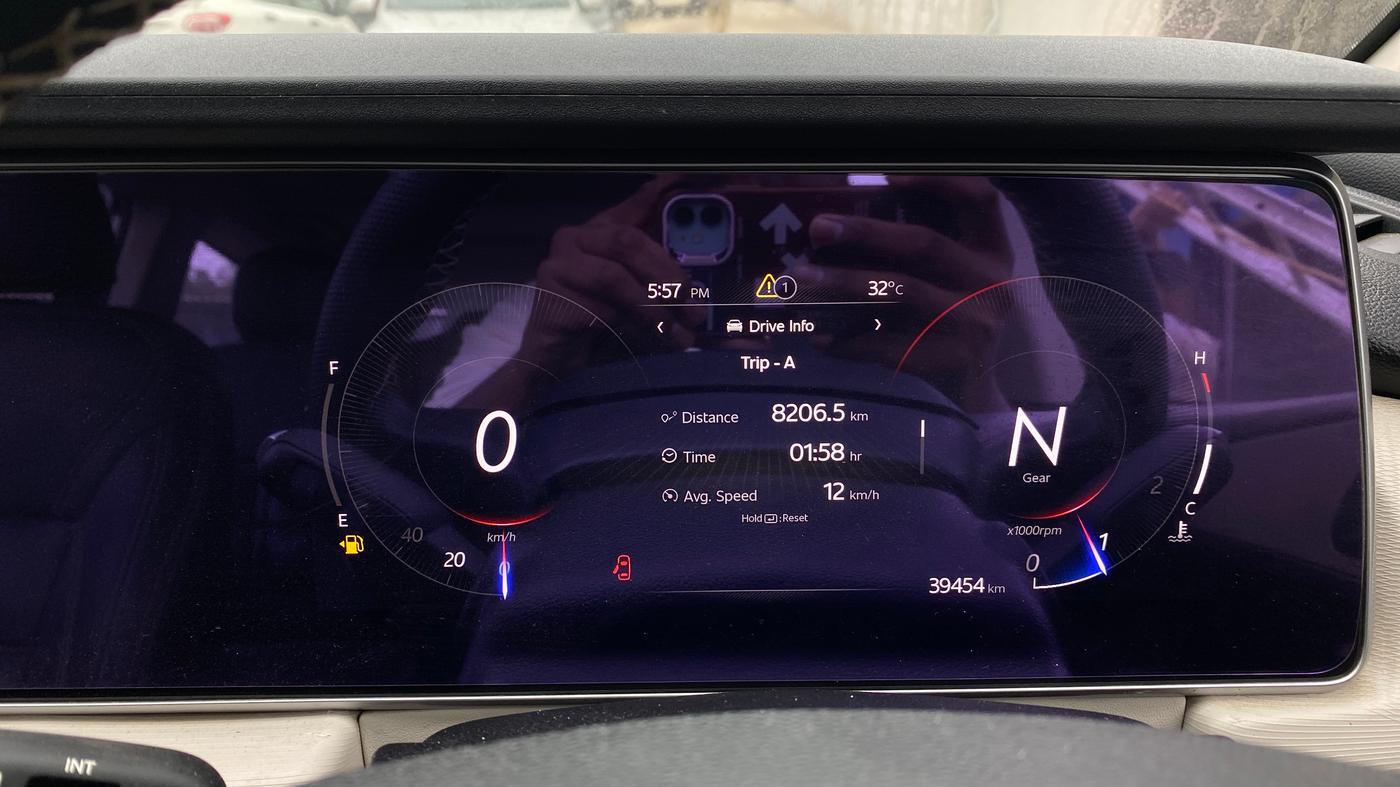 2022 Mahindra XUV700 AX 5 P MT 7 STR, Petrol, Manual, 39,441 km, Odometer Image