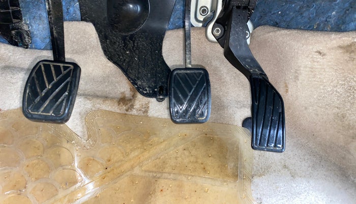 2016 Maruti Swift Dzire VXI, Petrol, Manual, 9,988 km, Pedals