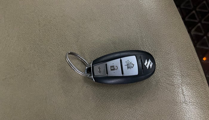 2019 Maruti Ciaz ALPHA  AT 1.5 SHVS PETROL, Petrol, Automatic, 39,361 km, Key Close Up