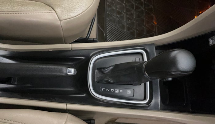 2019 Maruti Ciaz ALPHA  AT 1.5 SHVS PETROL, Petrol, Automatic, 39,361 km, Gear Lever