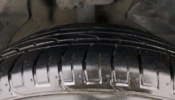 2020 MG HECTOR SHARP 1.5 DCT PETROL, Petrol, Automatic, 75,186 km, Right Front Tyre Tread