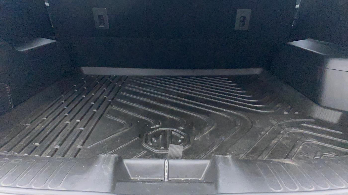 2020 MG HECTOR SHARP 1.5 DCT PETROL, CNG, Automatic, 75,186 km, Boot Inside