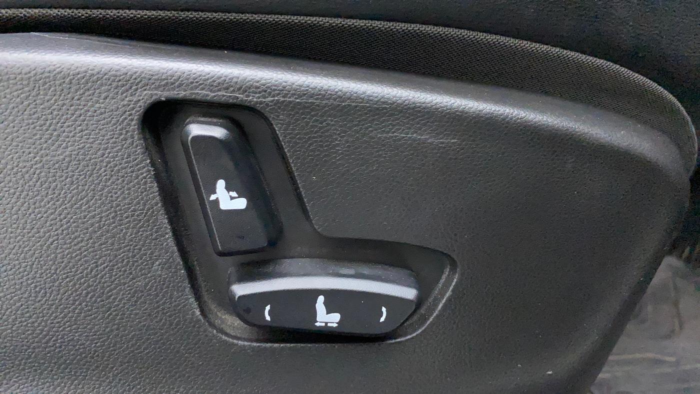 2020 MG HECTOR SHARP 1.5 DCT PETROL, CNG, Automatic, 75,186 km, Driver Side Adjustment Panel