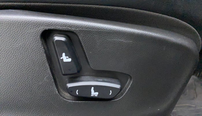2020 MG HECTOR SHARP 1.5 DCT PETROL, Petrol, Automatic, 75,186 km, Driver Side Adjustment Panel