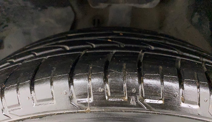 2020 MG HECTOR SHARP 1.5 DCT PETROL, Petrol, Automatic, 75,186 km, Left Front Tyre Tread