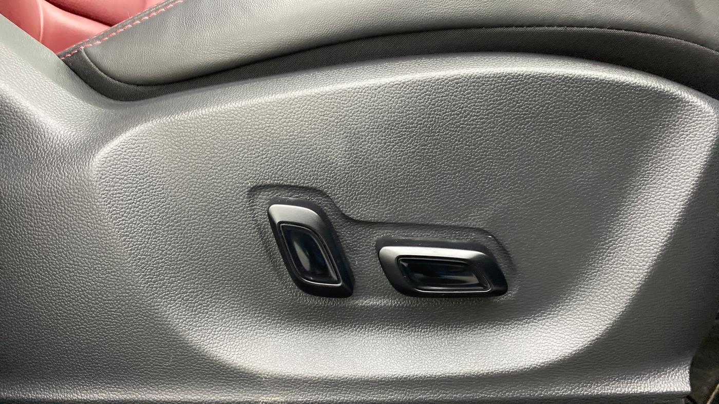 2021 MG ASTOR SAVVY 1.3 TURBO AT S RED, Petrol, Manual, 8,322 km, Driver Side Adjustment Panel