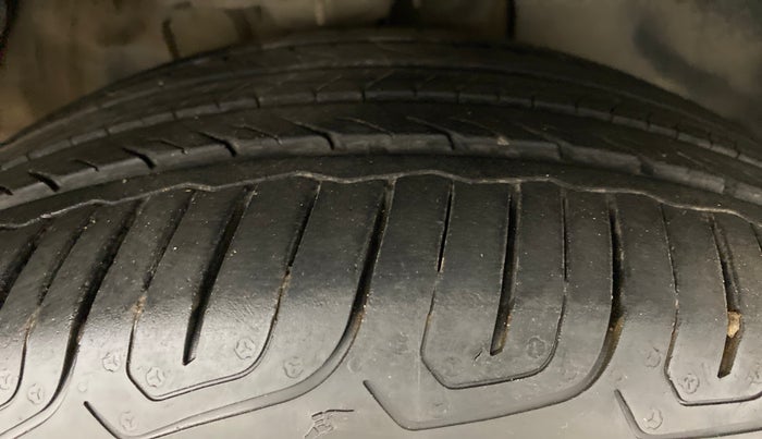 2021 MG ASTOR SAVVY 1.3 TURBO AT S RED, Petrol, Manual, 8,322 km, Right Front Tyre Tread