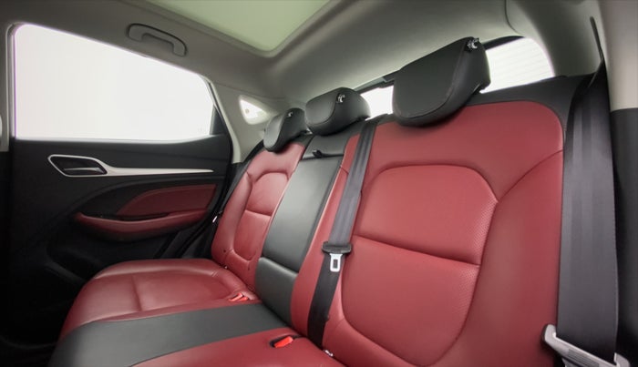 2021 MG ASTOR SAVVY 1.3 TURBO AT S RED, Petrol, Manual, 8,322 km, Right Side Rear Door Cabin