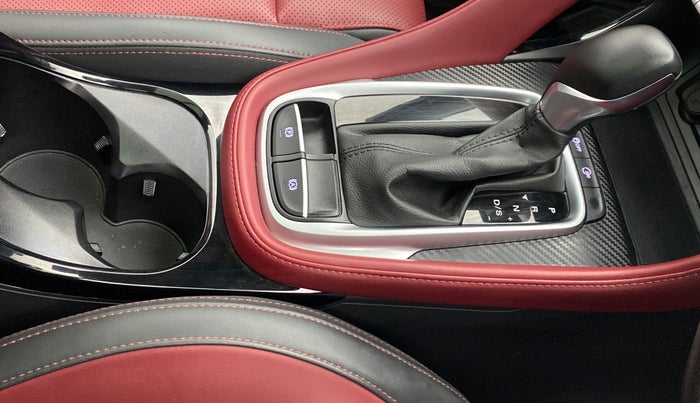 2021 MG ASTOR SAVVY 1.3 TURBO AT S RED, Petrol, Manual, 8,322 km, Gear Lever