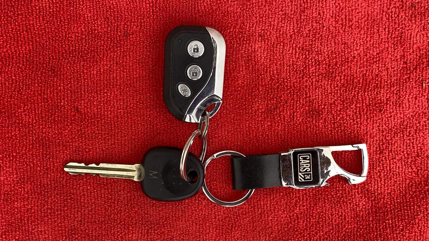 2013 Hyundai i10 MAGNA 1.1, Petrol, Manual, 97,740 km, Key Close Up