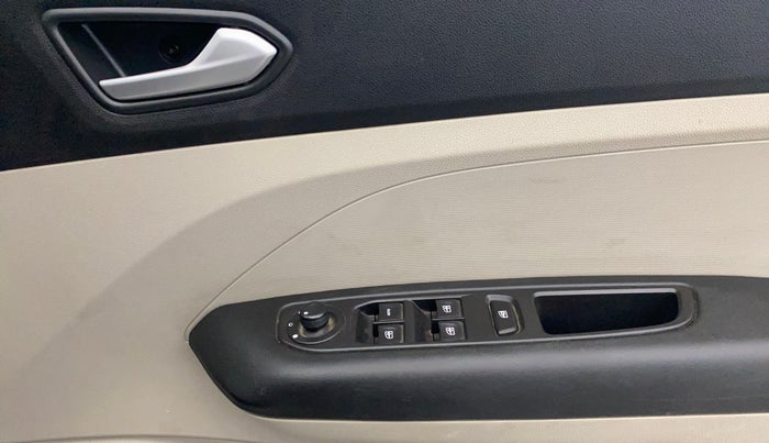 2022 Renault TRIBER RXZ, Petrol, Manual, 19,413 km, Driver Side Door Panels Control