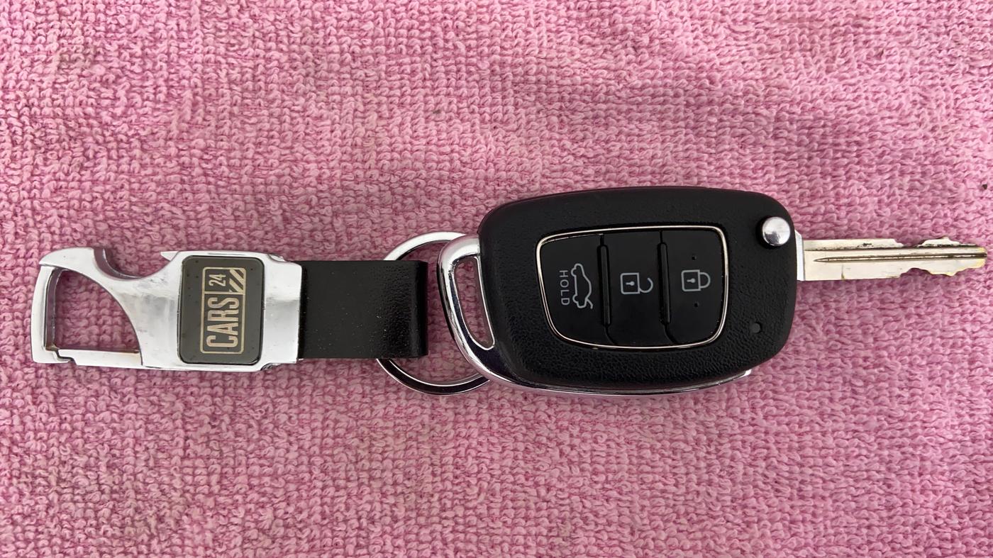 2022 Hyundai AURA S CNG, CNG, Manual, 9,259 km, Key Close Up