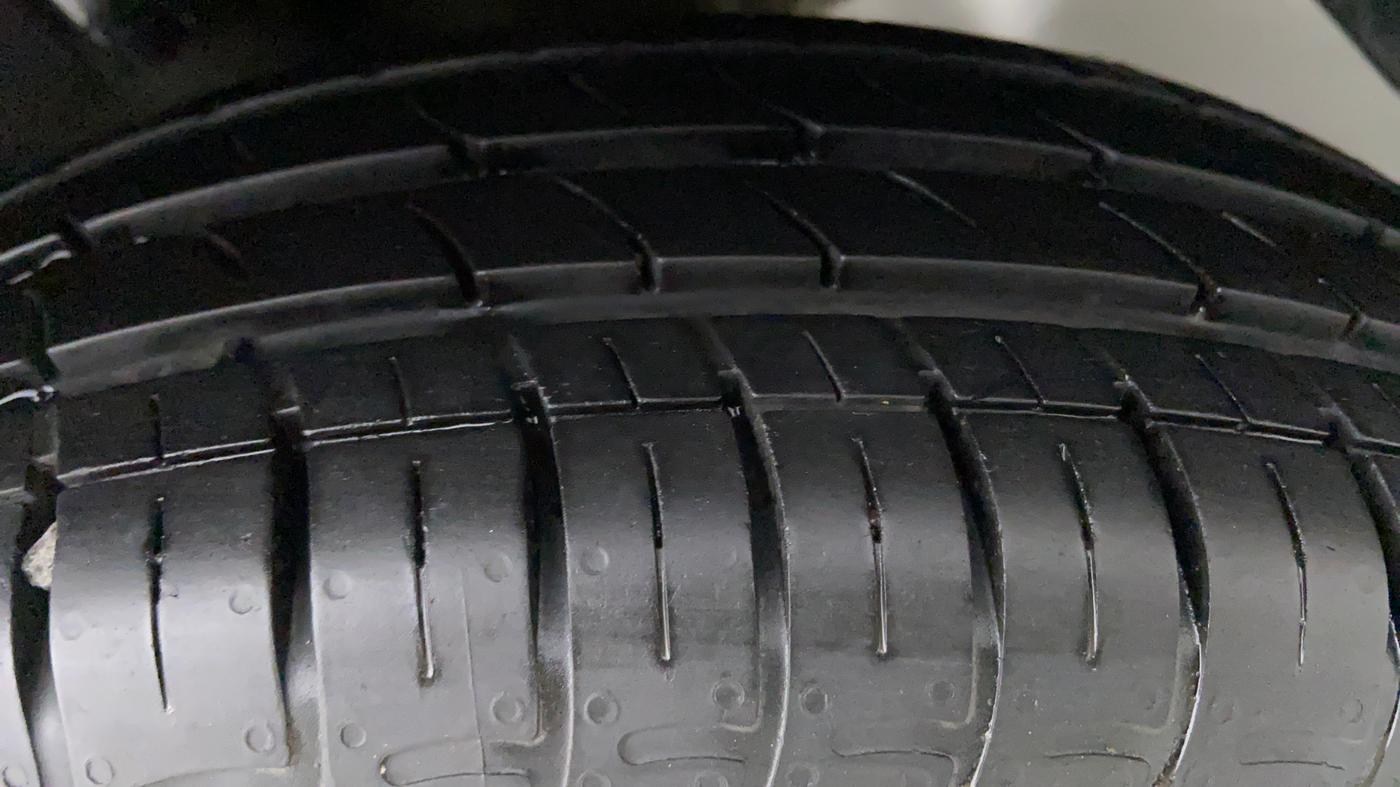 2022 Hyundai AURA S CNG, CNG, Manual, 9,259 km, Left Rear Tyre Tread