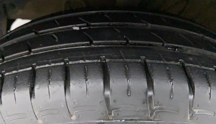 2022 Hyundai AURA S CNG, CNG, Manual, 9,259 km, Left Front Tyre Tread