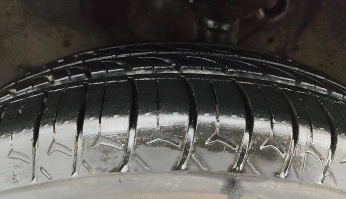 2019 Maruti New Wagon-R ZXI 1.2 AMT, Petrol, Automatic, 64,868 km, Left Front Tyre Tread