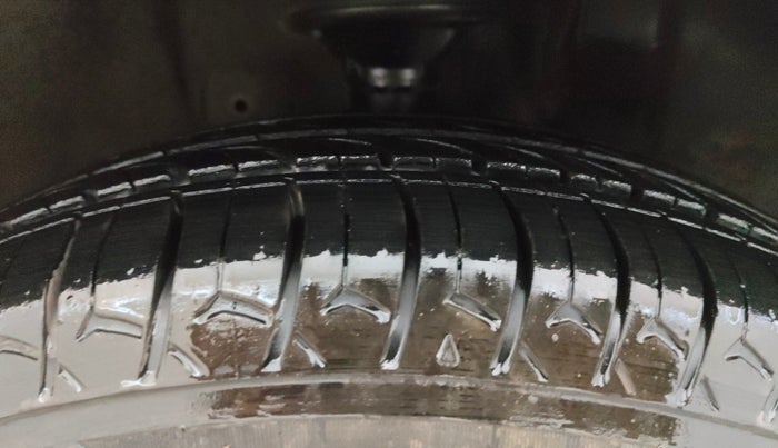 2019 Maruti New Wagon-R ZXI 1.2 AMT, Petrol, Automatic, 64,868 km, Right Front Tyre Tread