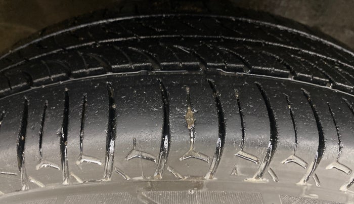 2018 Maruti Wagon R 1.0 VXI AMT, Petrol, Automatic, 91,779 km, Right Front Tyre Tread