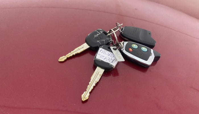 2013 Maruti Ritz VXI, Petrol, Manual, 71,266 km, Key Close Up