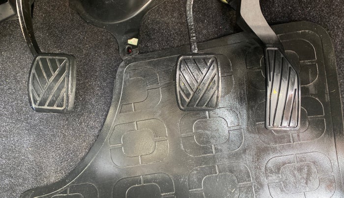 2013 Maruti Ritz VXI, Petrol, Manual, 71,266 km, Pedals