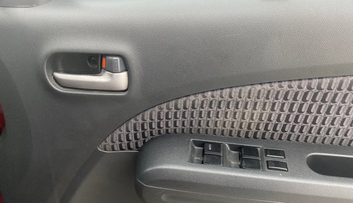 2013 Maruti Ritz VXI, Petrol, Manual, 71,266 km, Driver Side Door Panels Control