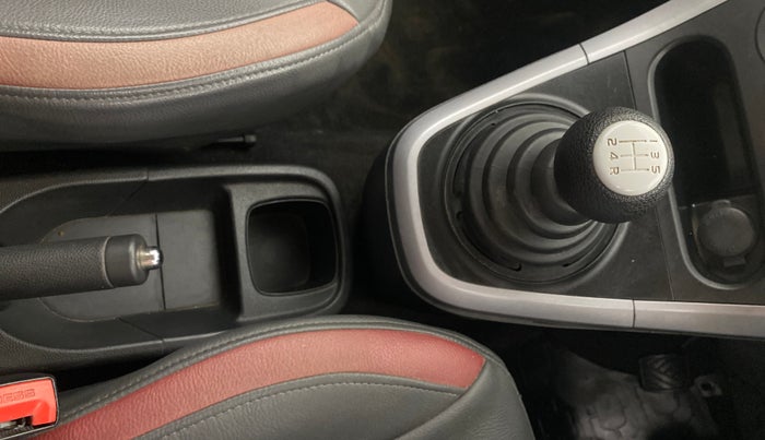 2013 Maruti Ritz VXI, Petrol, Manual, 71,266 km, Gear Lever