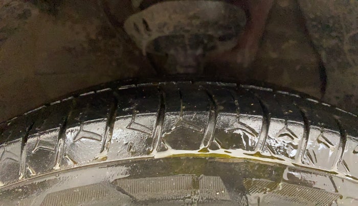 2019 Hyundai NEW SANTRO SPORTZ CNG, CNG, Manual, 91,203 km, Right Front Tyre Tread