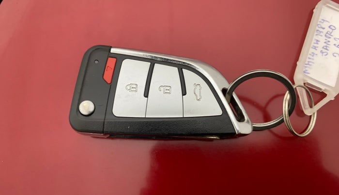 2019 Hyundai NEW SANTRO SPORTZ CNG, CNG, Manual, 91,203 km, Key Close Up