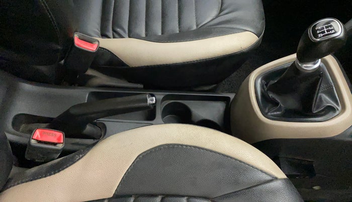 2017 Hyundai Grand i10 ASTA 1.2 KAPPA VTVT, Petrol, Manual, 64,123 km, Gear Lever