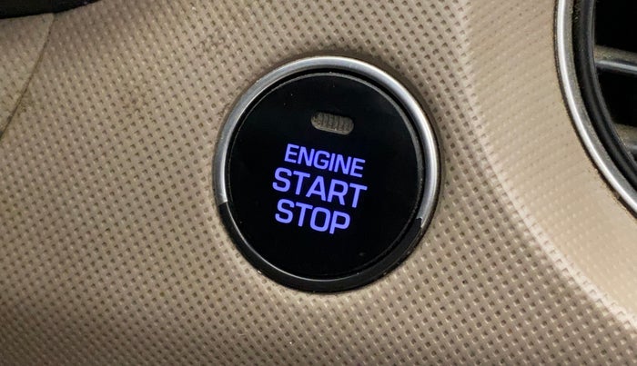 2017 Hyundai Grand i10 ASTA 1.2 KAPPA VTVT, Petrol, Manual, 64,123 km, Keyless Start/ Stop Button