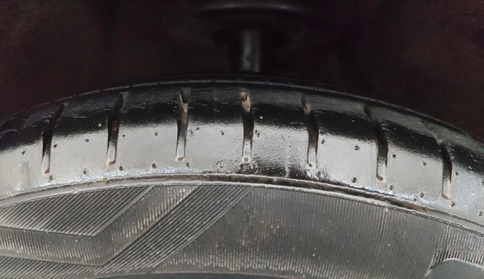 2022 Maruti Baleno ALPHA PETROL 1.2, Petrol, Manual, 68,045 km, Right Front Tyre Tread