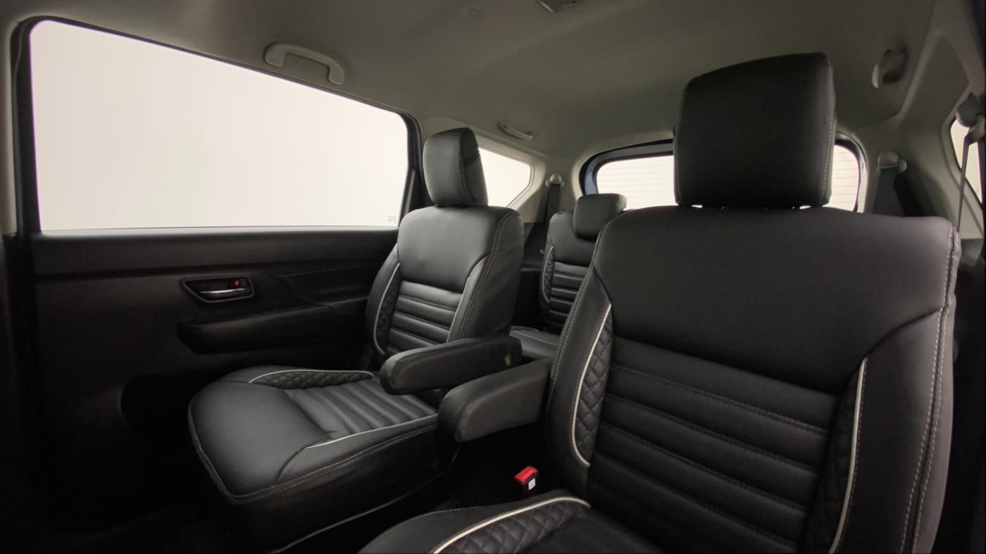 2020 Maruti XL6 ALPHA SHVS  MT, Petrol, Manual, 43,501 km, Right Side Rear Door Cabin