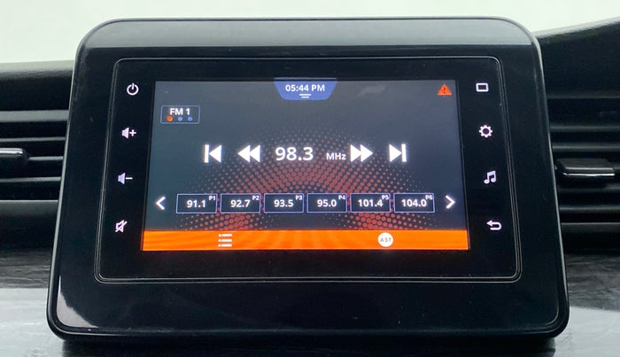 2020 Maruti XL6 ALPHA SHVS  MT, Petrol, Manual, 43,501 km, Infotainment System