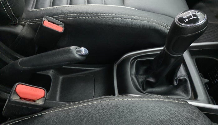 2020 Maruti XL6 ALPHA SHVS  MT, Petrol, Manual, 43,501 km, Gear Lever