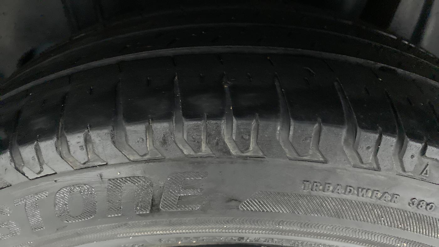 2020 Maruti XL6 ALPHA SHVS  MT, Petrol, Manual, 43,501 km, Left Rear Tyre Tread