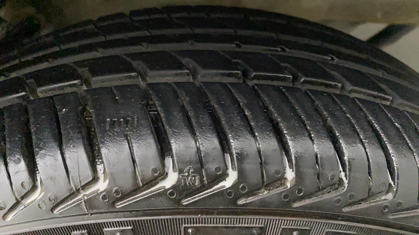2013 Maruti Alto K10 VXI, Petrol, Manual, 30,250 km, Left Rear Tyre Tread