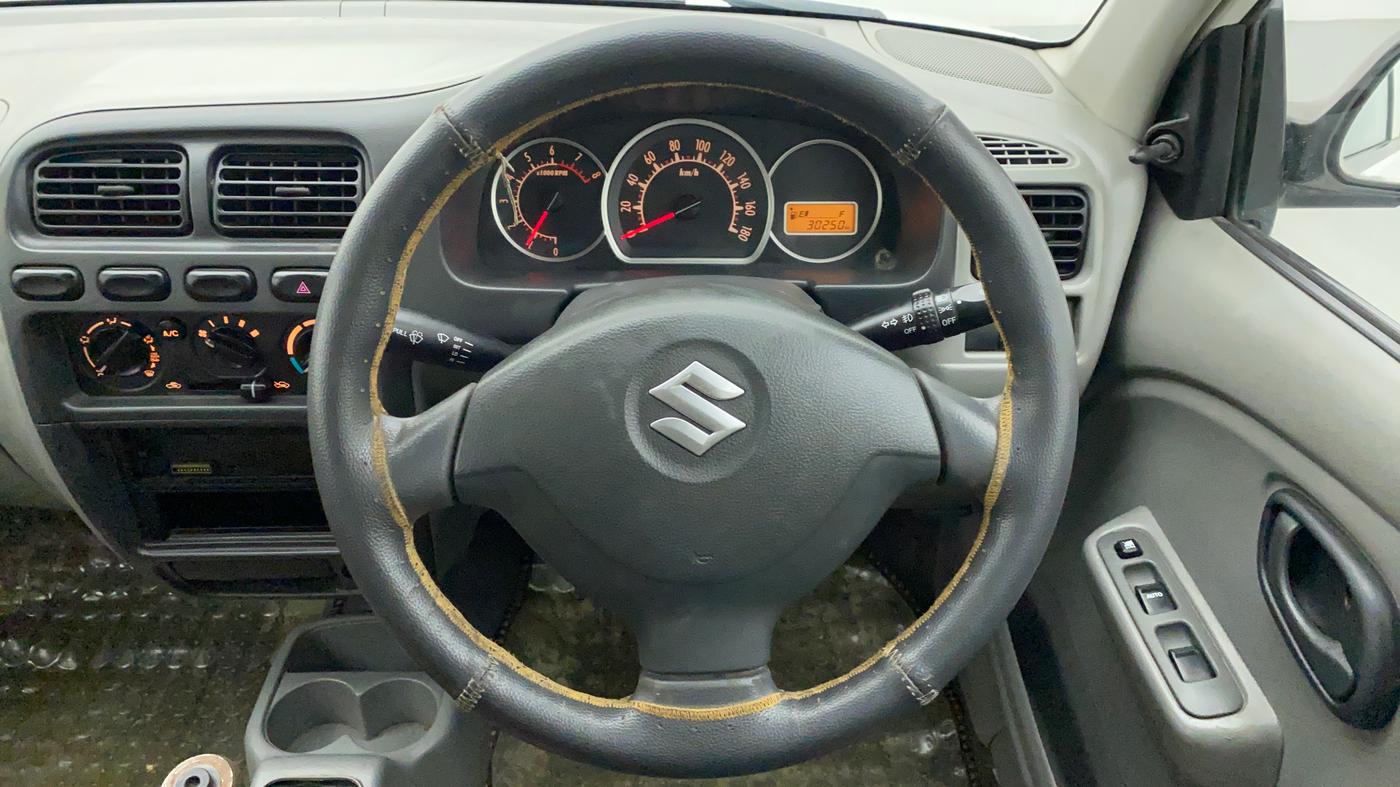 2013 Maruti Alto K10 VXI, Petrol, Manual, 30,250 km, Steering Wheel Close Up