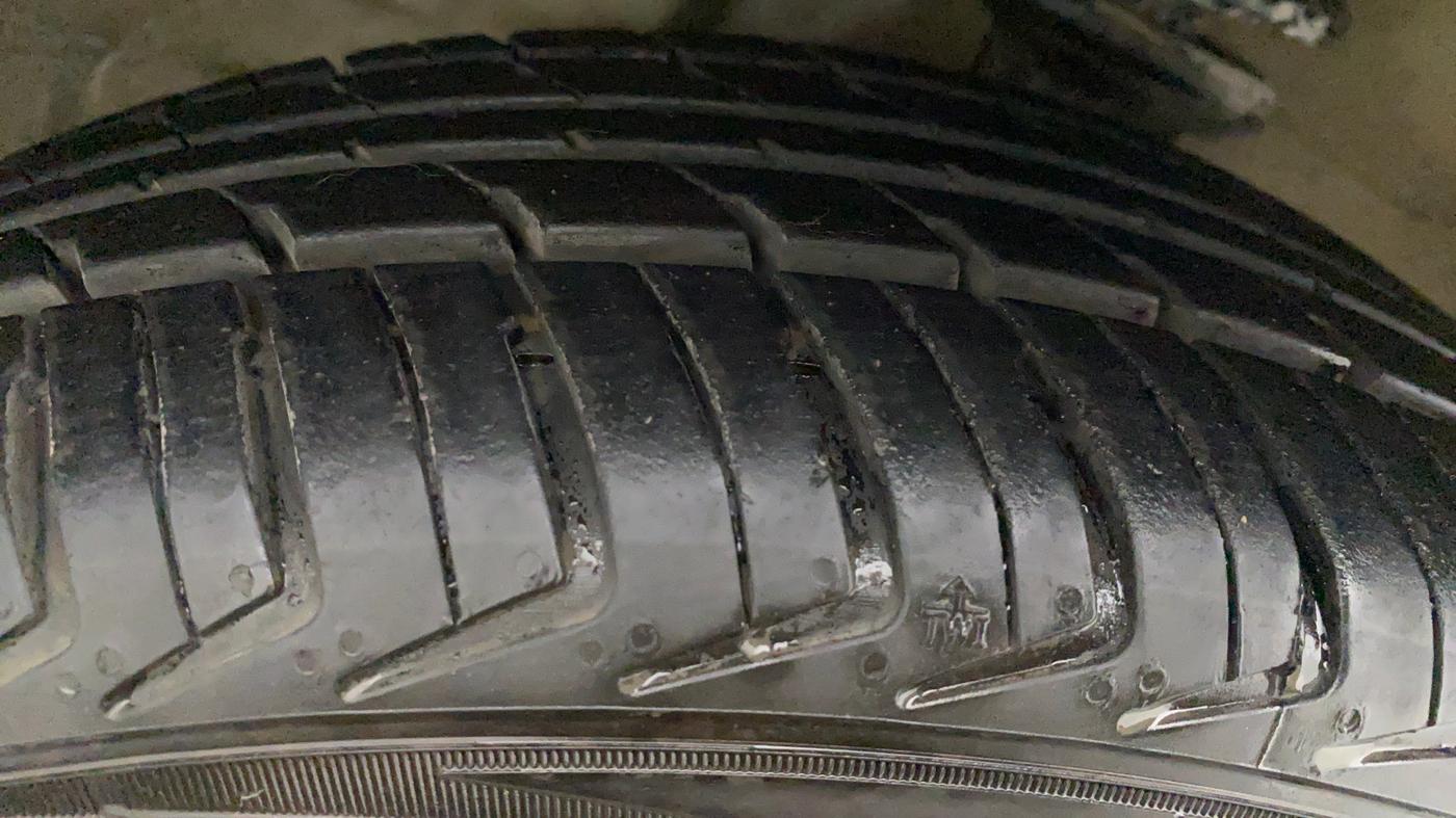 2013 Maruti Alto K10 VXI, Petrol, Manual, 30,250 km, Right Rear Tyre Tread