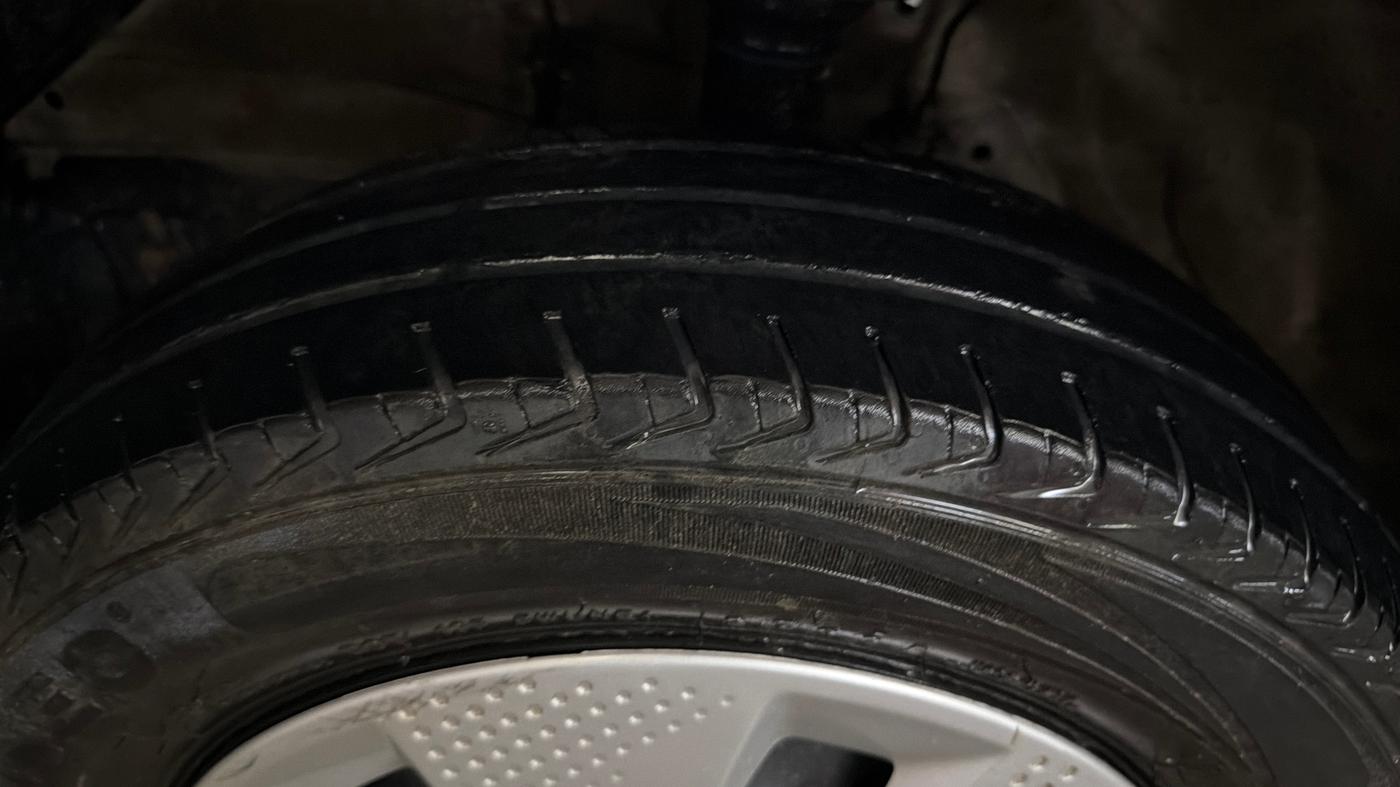2023 Maruti Alto K10 VXI, Petrol, Manual, 33,444 km, Left Front Tyre Tread