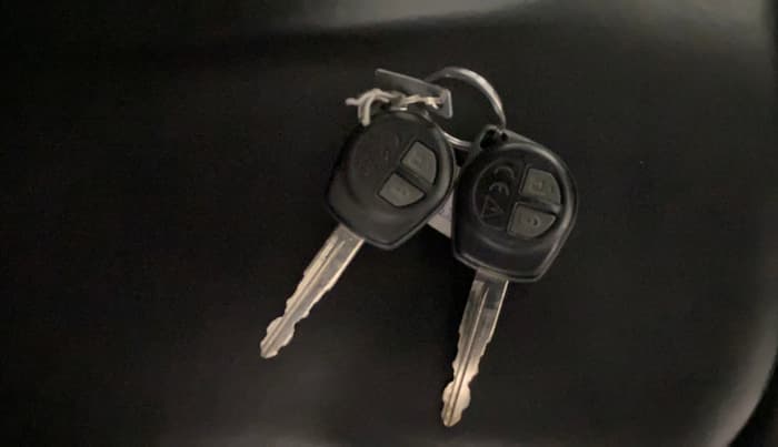 2024 Maruti FRONX DELTA PLUS 1.2L AGS, Petrol, Automatic, 28,137 km, Key Close Up