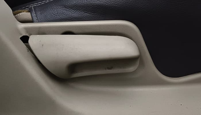 2016 Maruti Swift Dzire VXI, Petrol, Manual, 66,299 km, Driver Side Adjustment Panel