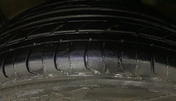 2017 Honda City 1.5L I-VTEC V MT, Petrol, Manual, 1,27,508 km, Left Front Tyre Tread